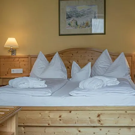 Hotel Das Hintersee 4*